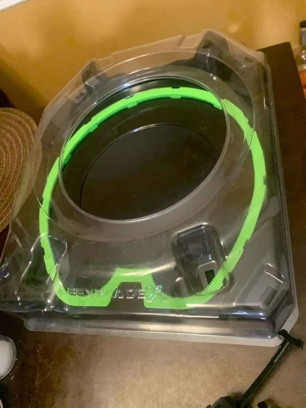 Beyblade X Xtreme Battle Set with Beystadium Arena 4-60R and 3-60T